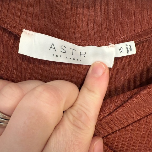 Astr Terracotta Ribbed bodysuit - Picture 2 of 4